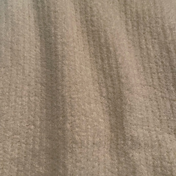 Zara women’s Chenille Top - Picture 10 of 12